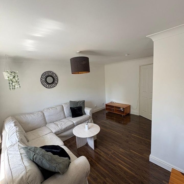 1 Bed Flat, Landressy Place, G40 - Photo 1