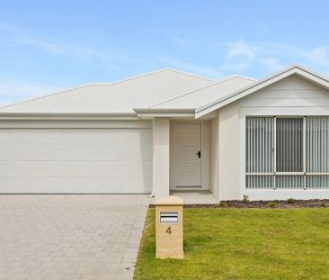 Bright, Breezy, Beautiful - Photo 5