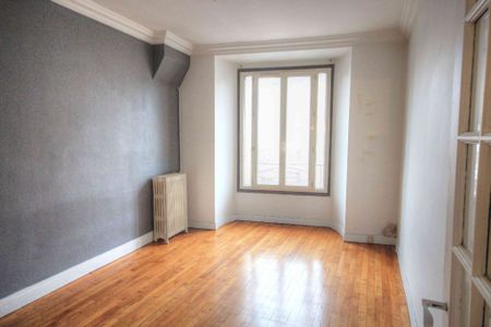 Location Appartement 5 pièces 106m² - Photo 2