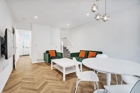 1B George Street - Photo 2