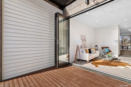 Modern townhouse situated at rear with garden - Photo 2