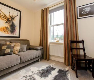 4 bedroom terraced house to rent - Photo 2