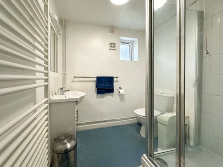 Room 7, Bateman Street, Cambridge - Photo 2