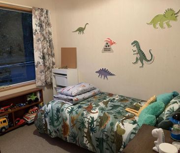 Tidy Townhouse - Photo 4