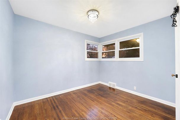 For Lease - 3300 MARK Unit# MAIN, Windsor, Ontario - Photo 1