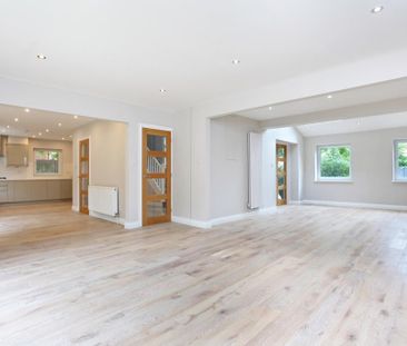 4 bedroom detached house to rent - Photo 2