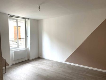 Location appartement duplex 3 pièces à Crest (26400) - Photo 2