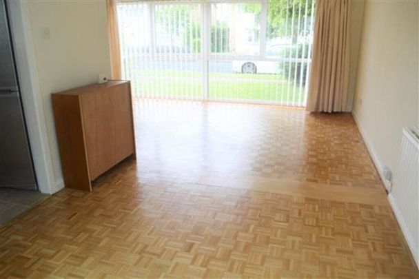 Beechwood Avenue, Bottisham £1,450 pcm ⓘ The monthly or weekly payment required by the landlord. Read our glossary page , 3 bedrooms, detached house, to let * Tenant info - Photo 1