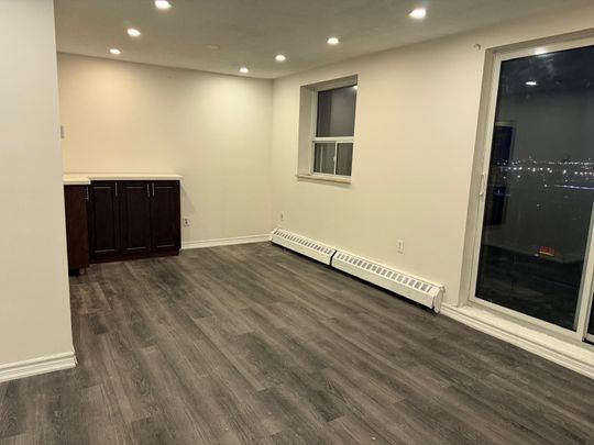 For Lease - 3533 Derry Road Unit# 905, Mississauga, Ontario - Photo 1