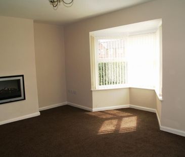 3 bedroom end of terrace house to rent - Photo 1