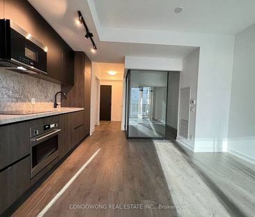 ENTERTAINMENT DISTRICT 2 BEDS 2 BATHS LUXURY CONDO - Photo 2