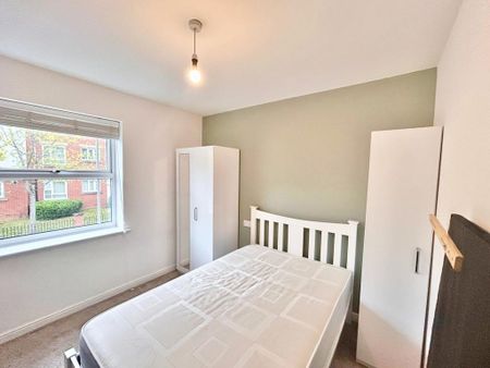 2 bedroom flat to rent - Photo 5