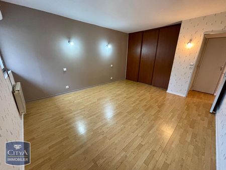 Location Appartement 2 pièces 59m² CHATEAUROUX 36000 - Photo 4