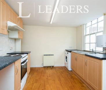 2 bedroom maisonette to rent Silver Street, Stansted, CM24 - Photo 1