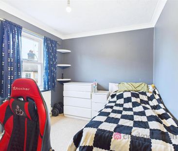 2 bedroom maisonette to rent - Photo 4