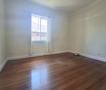 Charming Clinker Family Home - Photo 5