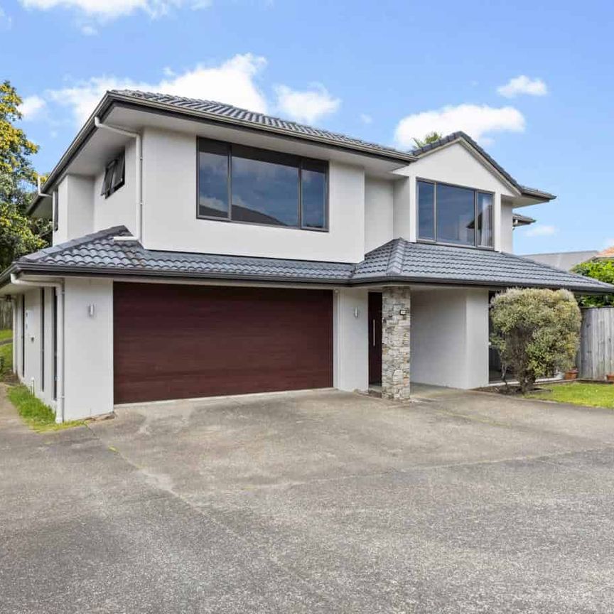 Spacious 4-Bedroom Home in Prime Mount Eden Lo... - Photo 1