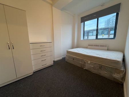 2 Bed Flat, Mede House, SO15 - Photo 3