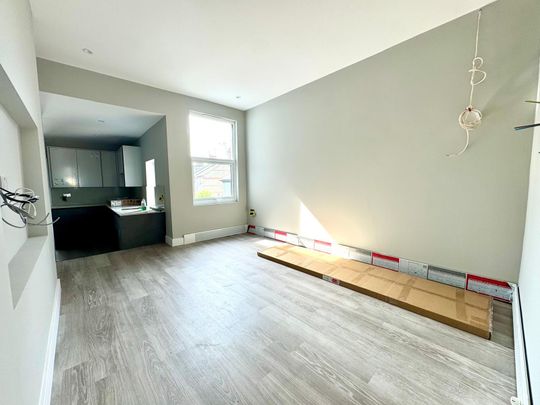 Totteridge Lane, Whetstone, North London, N20 - Photo 1