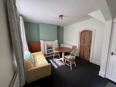 OliveStreet, DERBY - Photo 5
