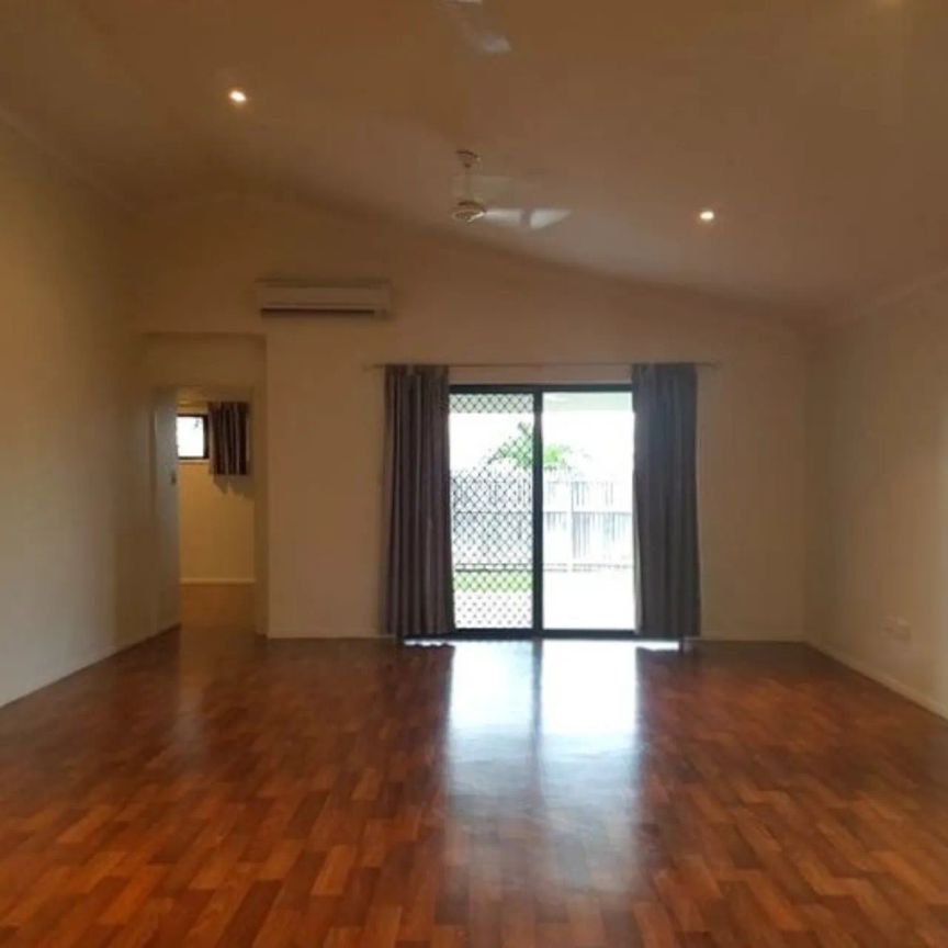 Convenient and Central - Photo 1