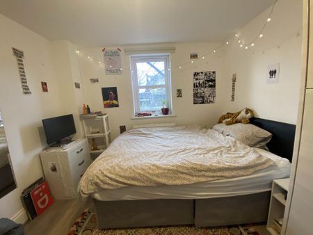 7 bedroom flat to rent - Photo 5