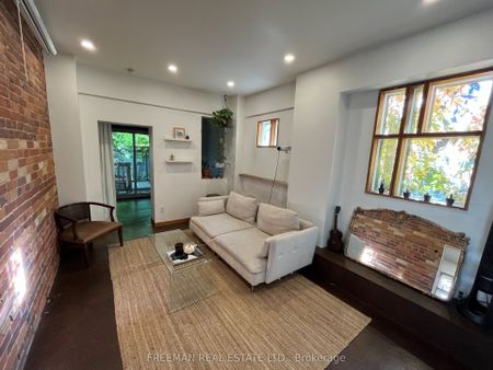 21 Wells Street #Main Flr Apt - Photo 3