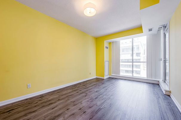 For Lease - 111 Elizabeth Street Unit# 1705, Toronto, Ontario - Photo 1