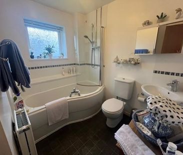 1 bedroom semi-detached house to rent - Photo 5