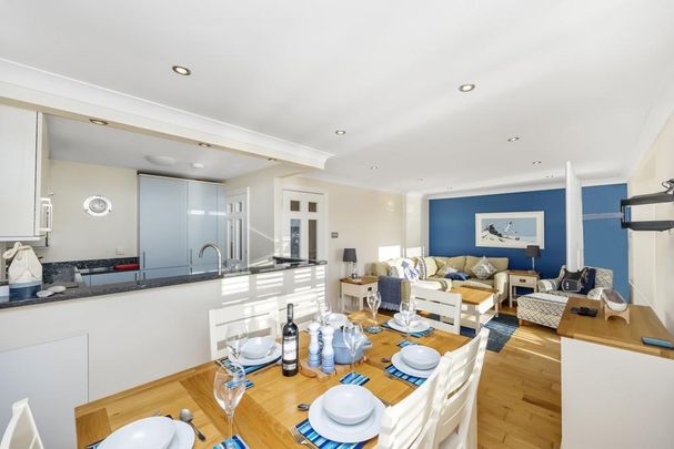 3 bedroom apartment to rent - Photo 1