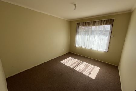 3 BEDROOM HOME! - Photo 3