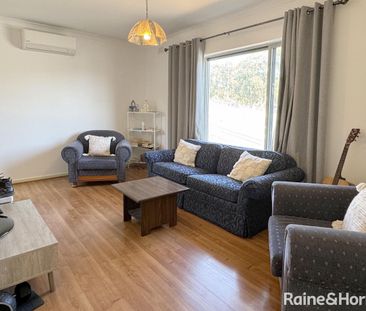 Upstairs Furnished Apartment - Walk to Flinders University & Medica... - Photo 6