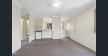 Modern 2 Bedroom Villa, Low-Maintenance Living - Photo 2