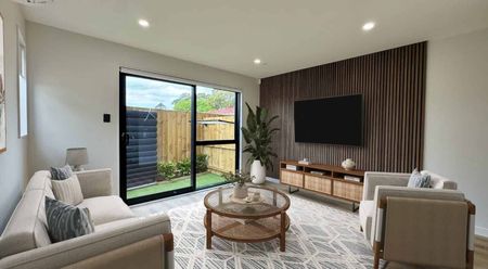 Spacious 2-Bedroom Townhouse with Study - Photo 2