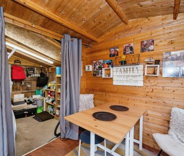 3 bedroom end of terrace house to rent - Photo 4