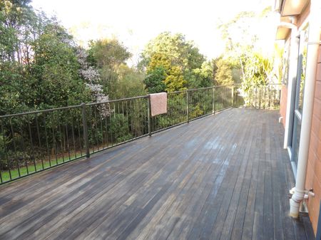 PAKURANGA 4 bedrooms family home - Photo 3