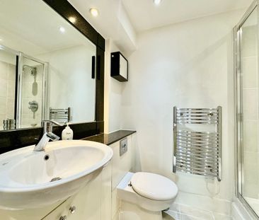 2 Bedroom , Brewhouse Lane, Putney - Photo 4