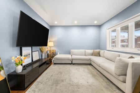 For Lease - 236 Belgravia Avenue Unit# Main, Toronto, Ontario - Photo 4