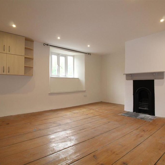2 bedroom terraced house to rent - Photo 1