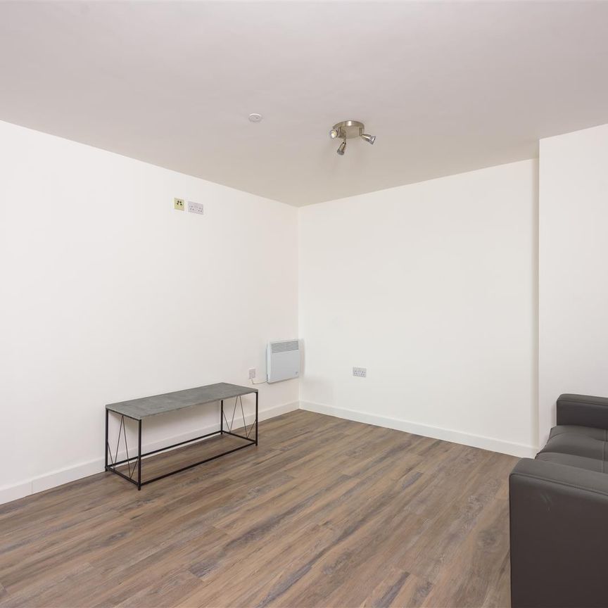 Rent QUBE, Sheffield, S1 £1,050pcm - Photo 1