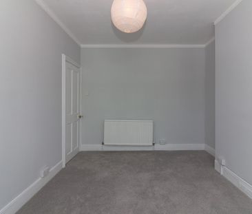 4 Bed Terraced House, Boscombe Road, SW17 - Photo 6