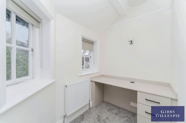 3 Bedroom House - Terraced to rent - Photo 1