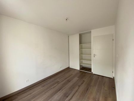 Location Appartement 4 pièces 88m² TOURS 37000 - Photo 4