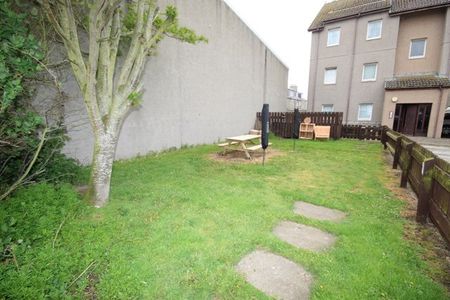 Flat A, 104 Charlotte Street, AB43 9LS, Fraserburgh - Photo 3