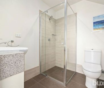 2 STOREY TWO BEDROOM TOWNHOUSE - Photo 6