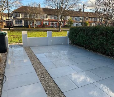 4 Bed Terraced House, Downhills Way, N17 - Photo 3