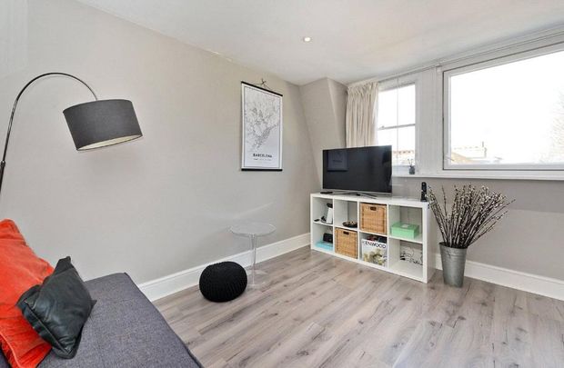 1 bedroom flat to rent - Photo 1