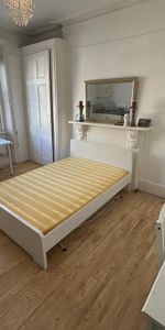 1 bedroom in a flat share to rent - Photo 4