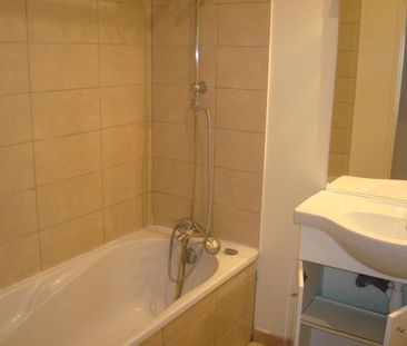 Location Appartement 3 pièces 67m² DRAGUIGNAN 83300 - Photo 5