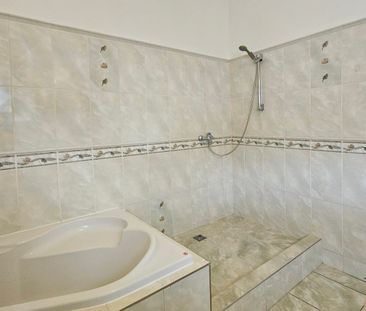 Pronájem bytu 1+1 70 m² - Fotografie 6
